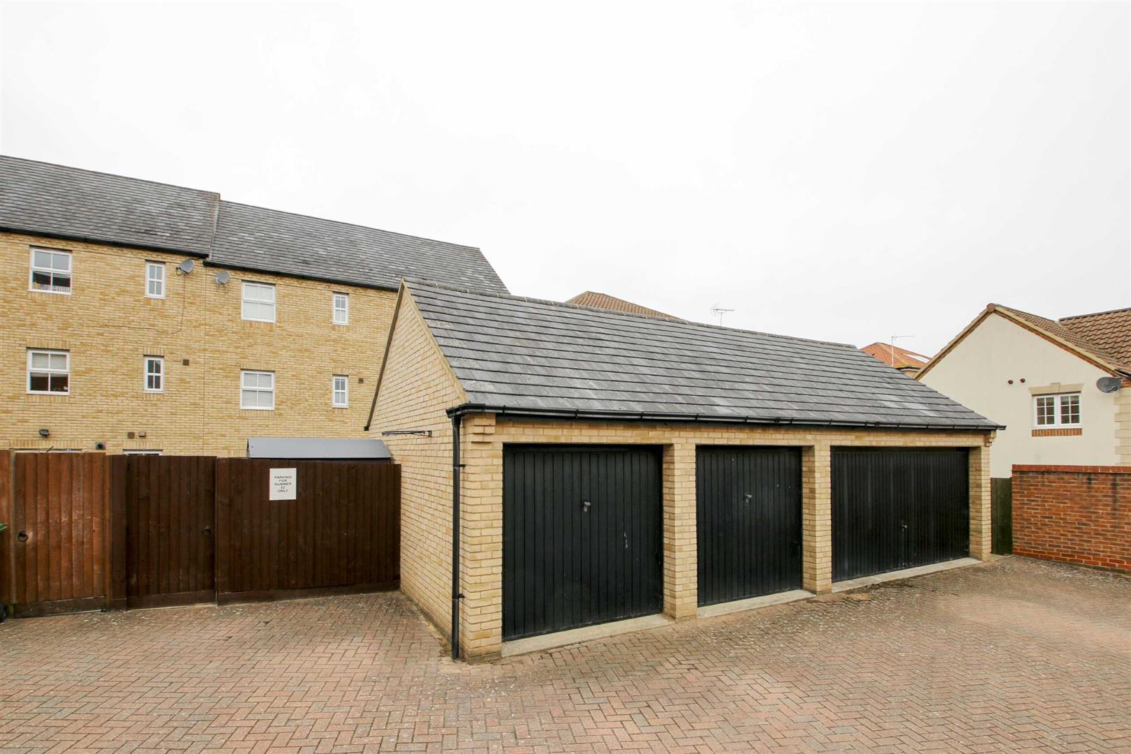 Harlow Crescent, Oxley Park, Milton Keynes